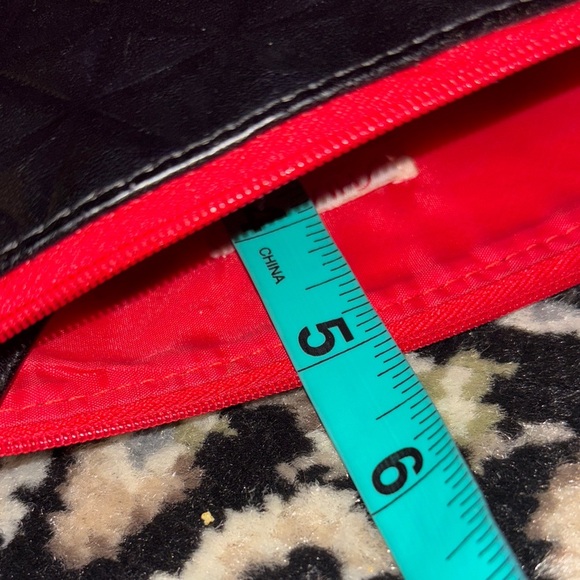 Shiseido Black Quilted Women's makeup Clutch - Picture 8 of 12